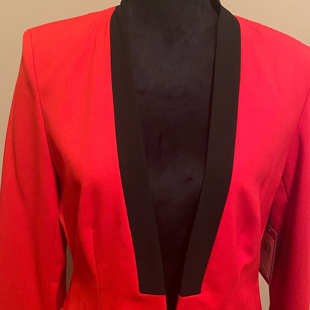 Blazer - Picture 2 of 6